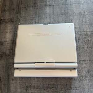 Polaroid PDM-0722 Portable DVD Player 7" LCD Swivel Screen & Travel Case etc!